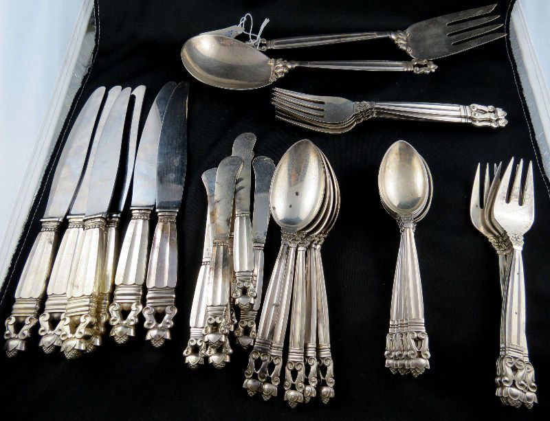 34 Pc. Georg Jensen Acorn Sterling Silver Flatware: 34 Pc. Georg Jensen Acorn Sterling Silver Flatware. Consists of 6 knives - 9", 4 forks - 7 3/8", 5 salad forks - 6 1/2", 5 oval spoons - 6 3/4", 6 teaspoons - 6", 6 butterspreaders - 5 7/8", 2 serving