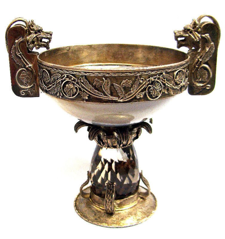 Rare European 950 Silver & Agate Figural Cup: Rare European 950 silver and agate figural cup with dragon heads on handles. Measures 5 1/2" high x 5 1/2" handle to handle and 4" diameter. Marked on bottom.