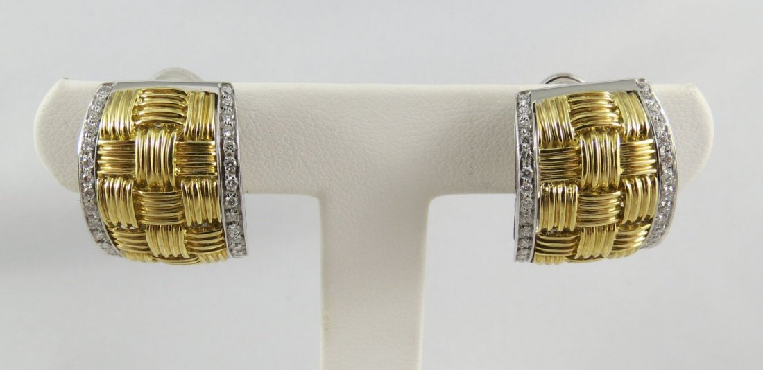 18Kt 2 Tone Roberto Coin Women's Earrings: 18Kt 2 Tone Roberto Coin Women's Earrings, 12 dwt.