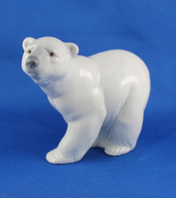 Lladro Porcelain Polar Bear Figure: Lladro Porcelain Polar Bear Figure. Measures - 3 1/4" high x 4 1/2" long.