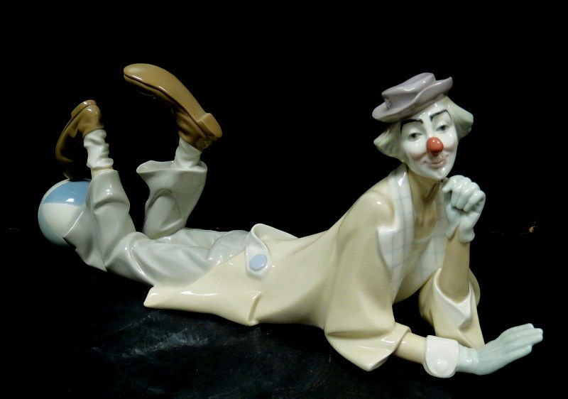 Lladro Clown "Reclining" 4618 Porcelain Figure May 25, 2014 Bruce