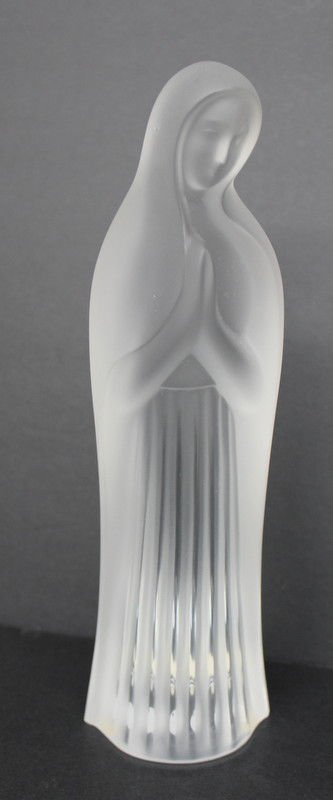 Lalique Crystal Virgin Mary/ Madonna Statue: Lalique Crystal Virgin Mary/ Madonna Statue. Measures - 10" high x 3 1/8" wide.