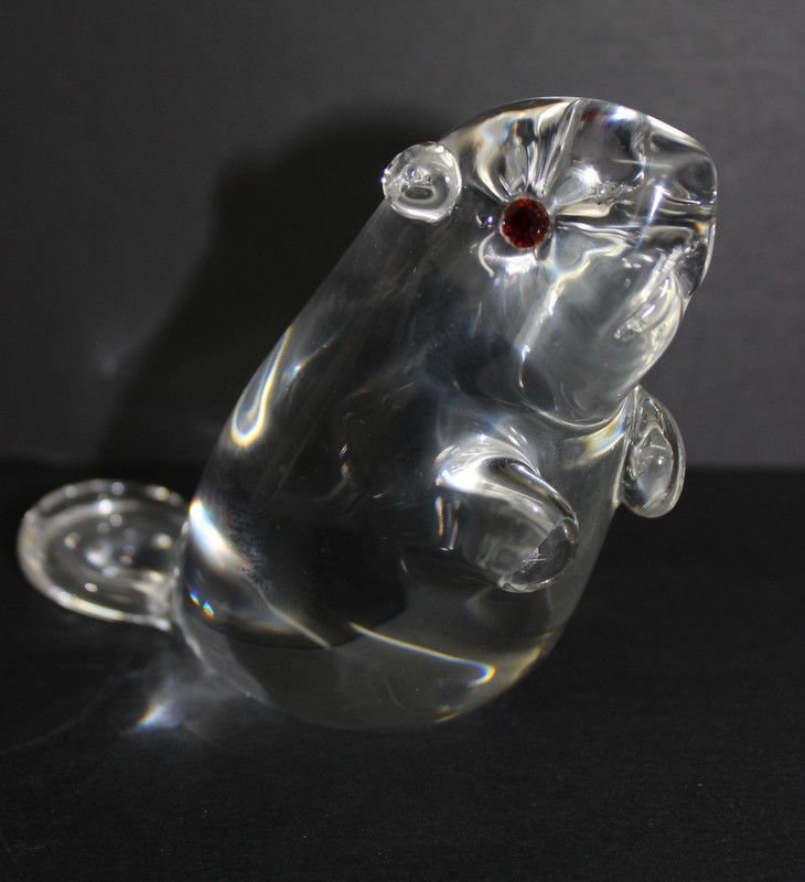 Steuben Crystal Figure of Beaver: Steuben Crystal Figure of Beaver. Measures - 3 3/4" high.