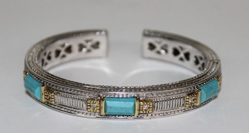 Judith Ripka 18Kt & Sterling 0.15ct Diamond Turquoise: Judith Ripka 18Kt & Sterling 0.15ct Diamond Turquoise Bangle. Weighs - 45.1 grams.