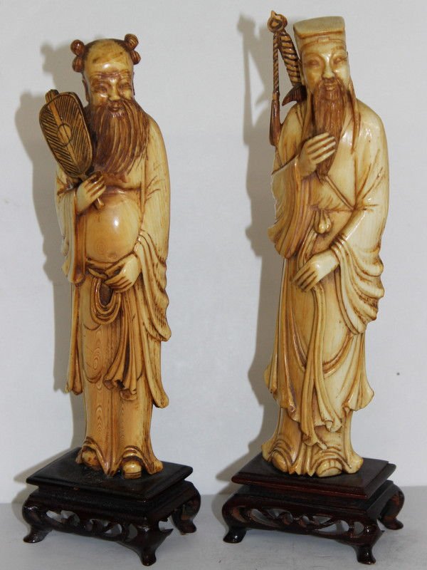 Pair of Chinese Finely Carved Figures: Pair of Chinese Finely Carved Figures. Ivory - 7" high, total - 8 1/2" high. Weighs - 405 grams including base. Please Contact - Tom at the UPS Store (561-739-9180) (tupss2807@gmail.com) for shipment 