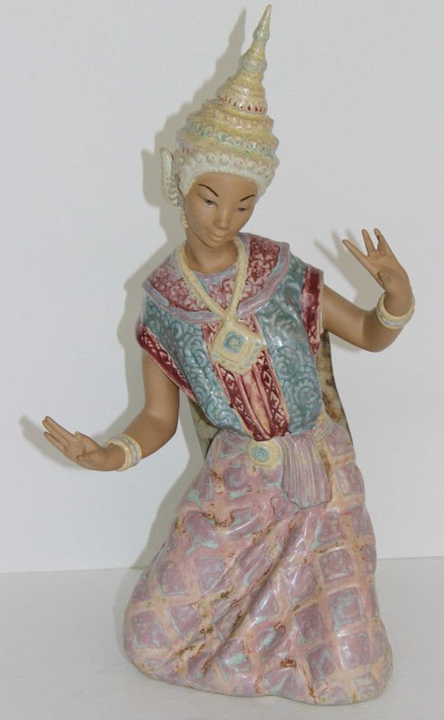 Lladro 'Gres Thai' Dancer Figure: Lladro 'Gres Thai' Dancer Figure. Figure is as is (missing finger) #2069. Measures - 17" high x 10" wide.