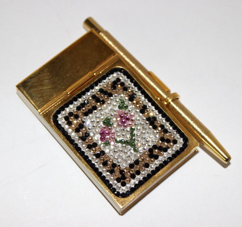 Judith Leiber Swarovski Crystal Note Pad: Judith Leiber Swarovski Crystal Note Pad. Matching pill box to follow. Weight - 42.8 grams.