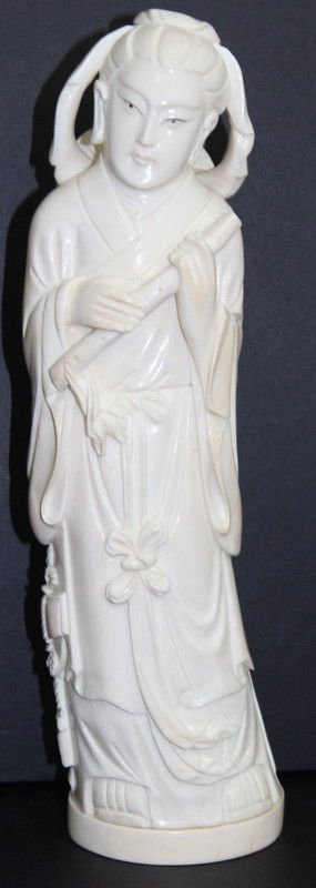 Early 20th C. Chinese Carved Ivory Quan Yen: Early 20th C. Chinese Carved Ivory Quan Yen. Measures - 9 3/4" high. Weight - 687.6 grams. INTERNATIONAL CLIENTS ARE INELIGIBLE TO BID ON THIS ITEM. THIS ITEM IS FOR SALE ONLY WITHIN THE UNITED STATES