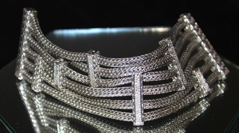 John Hardy Diamond Sterling Ladies Bracelet: John Hardy Diamond Sterling Ladies Bracelet. Weight - 3.760 troy oz.