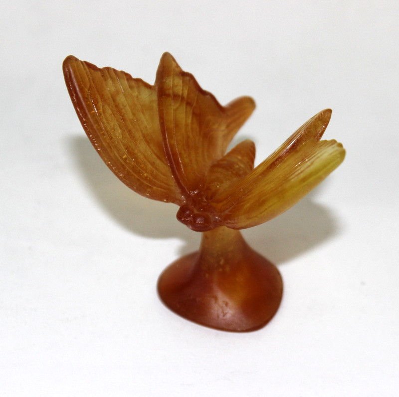 Daum Pate de Verre Crystal Butterfly: Daum Pate de Verre Crystal Butterfly. Measures - 2 1/2" high x 2 3/4" wide.