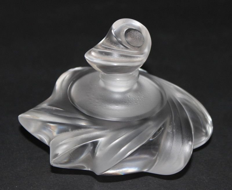 Lalique Crystal "Samoa" Perfume Bottle: Lalique Crystal "Samoa" Perfume Bottle. Measures - 3" high.
