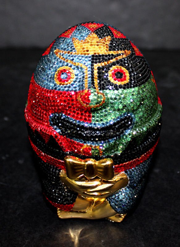 Rare Judith Leiber Humpty Dumpty Minaudiere: Rare Judith Leiber Humpty Dumpty Minaudiere. Limited edition, only 8 pieces made.