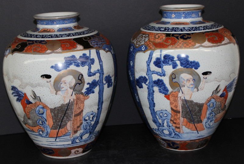 18th/19th C. Ovoid Shaped Chinese Imari Vases: 18th/19th C. Ovoid Shaped Chinese Imari Vases. Measures approx. - 16 1/2" high x 13" wide. Each weight - 5,698.9 grams. With wooden stands, not pictured.