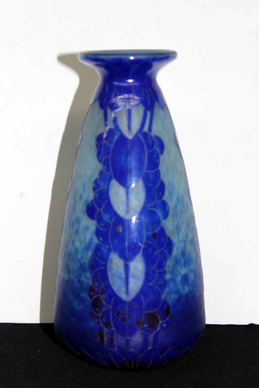 Antique Charder Art Glass Vase: Antique Charder Art Glass Vase. Measures - 7" high x 3 1/4" diameter.