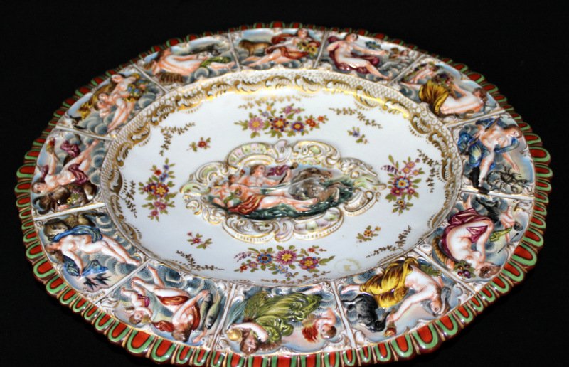 Capodimonte Oval Zodiac Charger (1 of 9)