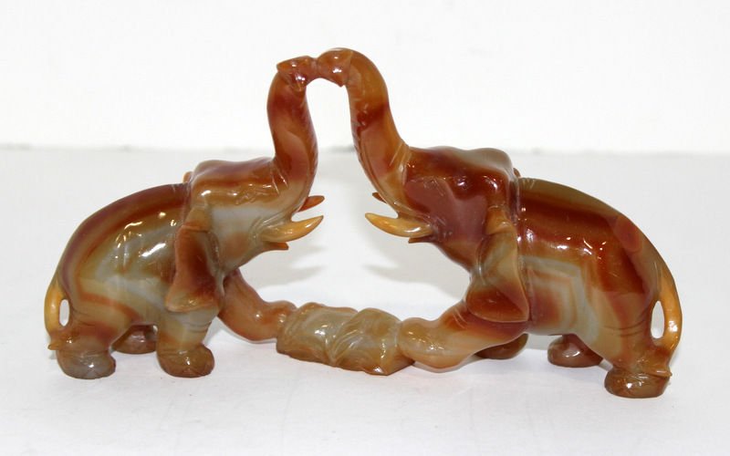 Beautifully Carved Agate Elephant Group (1 of 3)