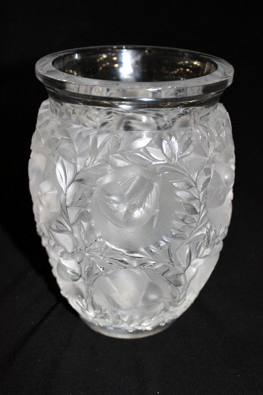 Lalique "Bagatelle" Crystal Vase (1 of 2)