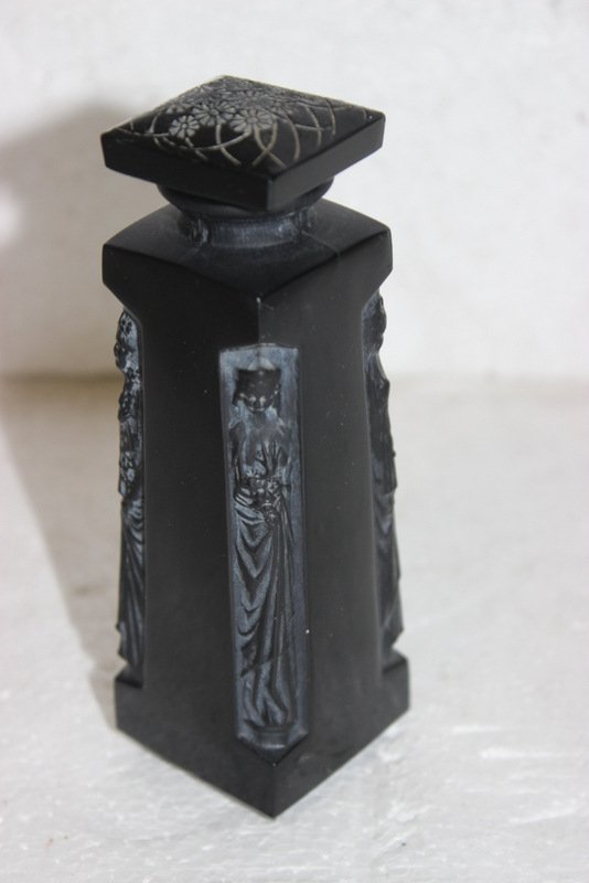 Rene Lalique "Ambre D' Orsay" Perfume Bottle (1 of 4)