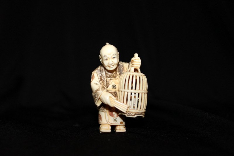 Chinese Carved Ivory Netsuke (1 of 6)