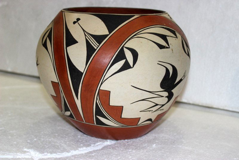 Juanita Shije Native American Pottery Vase: Juanita Shije Native American Pottery Vase. Measures - 7 1/2" high x 9 1/2" wide.