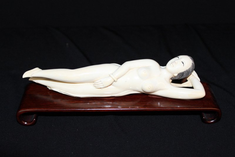 Chinese Carved Ivory Doctor's Lady (1 of 8)