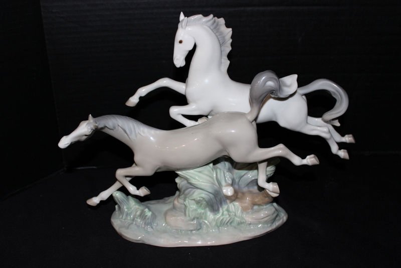 Lladro "Galloping Horses" #4655 Porcelain Group (1 of 5)