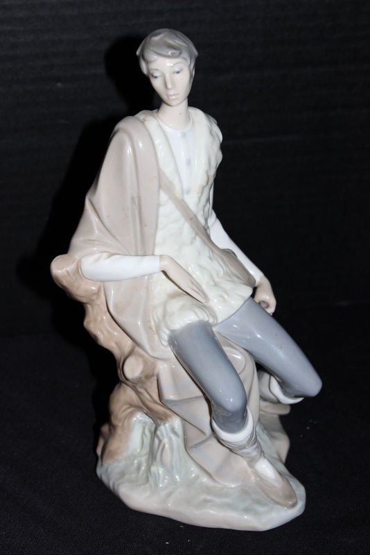 Lladro "New Shepherd" #4577 Porcelain Figure (1 of 5)