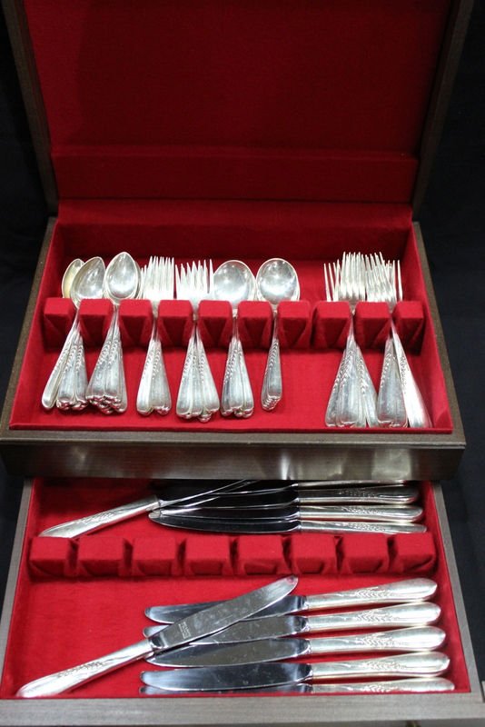 72 Pc. Reed & Barton "Silver Wheat" Sterling Flatware (1 of 7)