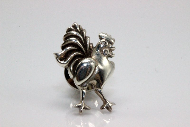 John Hardy Sterling Rooster Pin: John Hardy Sterling Rooster Pin. Weight - 2.6 grams. Retail - $175.