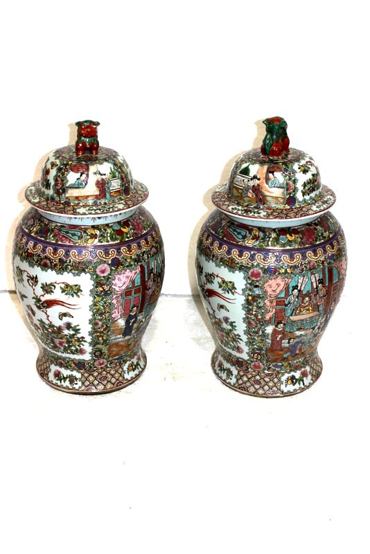 Pair of Chinese Rose Medallion Style Porcelain Covered (1 of 2)