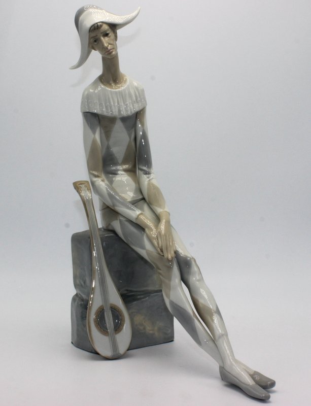 Lladro "Sad Harlequin" #4558 Porcelain Figure (1 of 7)