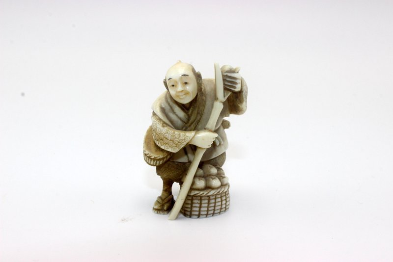Chinese Carved Ivory Netsuke (1 of 4)