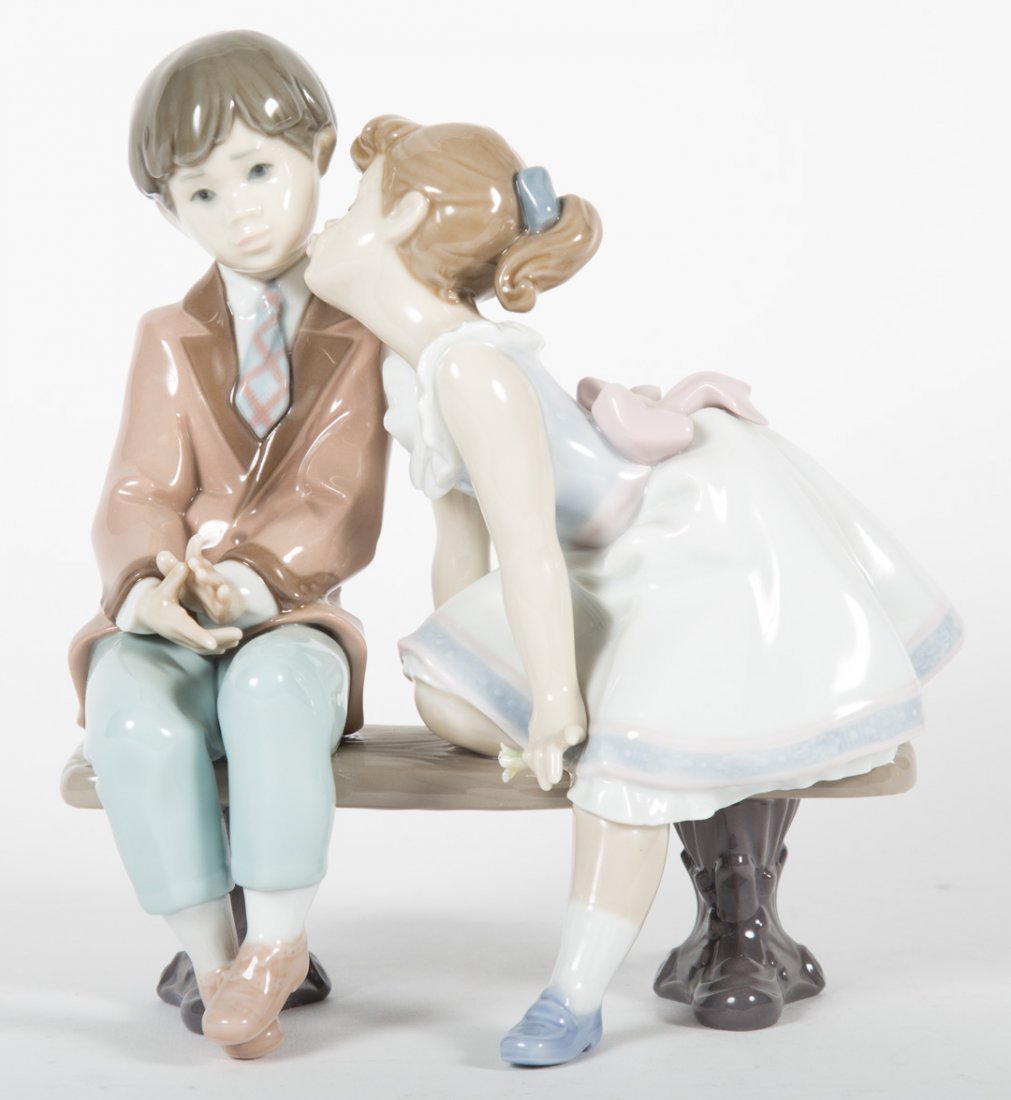 Lladro "Ten and Growing" #7635 Porcelain Figure (1 of 1)