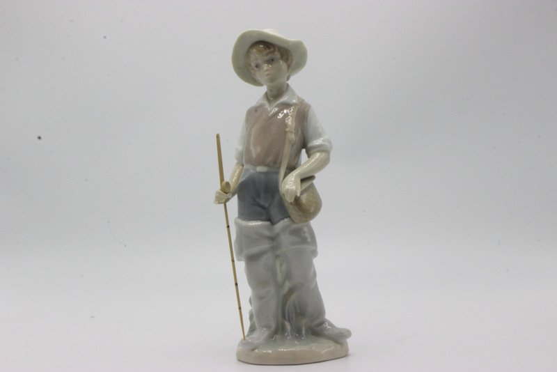 Lladro "Boy Gone Fishing" #4809 Porcelain  Figure (1 of 4)