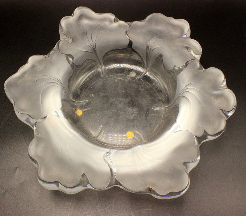 Lalique "Honfleur" Crystal Dish (1 of 5)