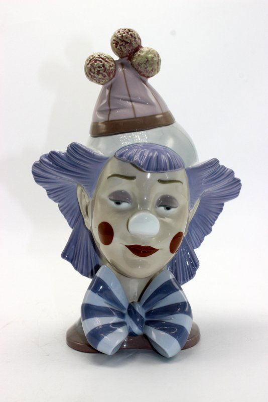 Lladro "Reflecting Clown" #5612 Porcelain Figure (1 of 5)