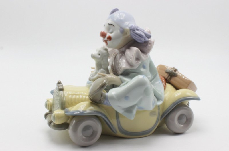 Lladro "Trip to the Circus" Porcelain Figure (1 of 5)