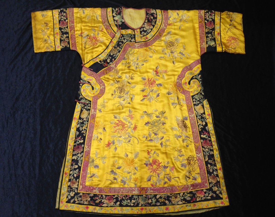 Fine Chinese Embroidered Satin Antique Emperor Robe - Mar 15, 2015 ...