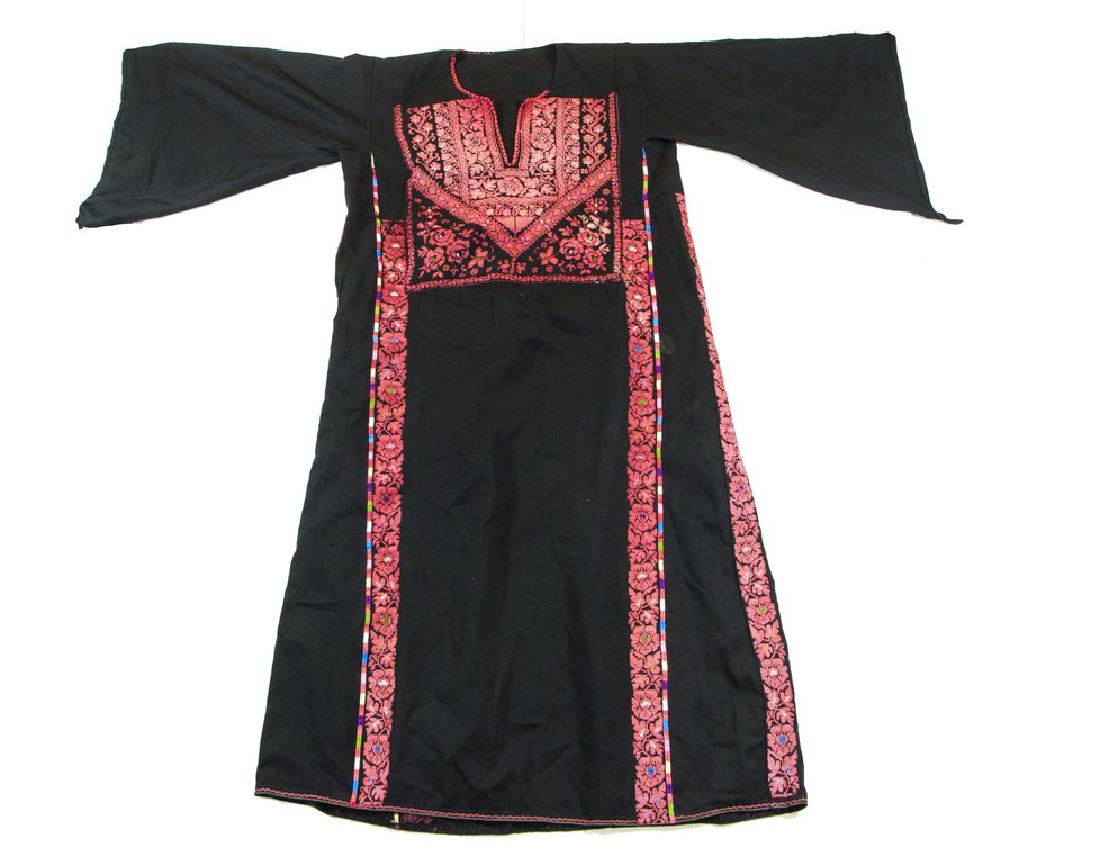 Palestinian Dress, Mount Hebron (1 of 5)