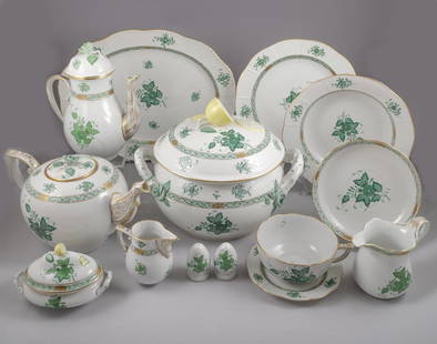 Herend Porcelain Set: Large Herend "Green Chinese Bouquet" (Apponyi grÃ¼n) porcelain set, Hungary, Ca. 1940. Gilt and hand-painted with green flowers. Comprises of: 22 large plates, 9 medium plates, 11 soup plates, 12 sm