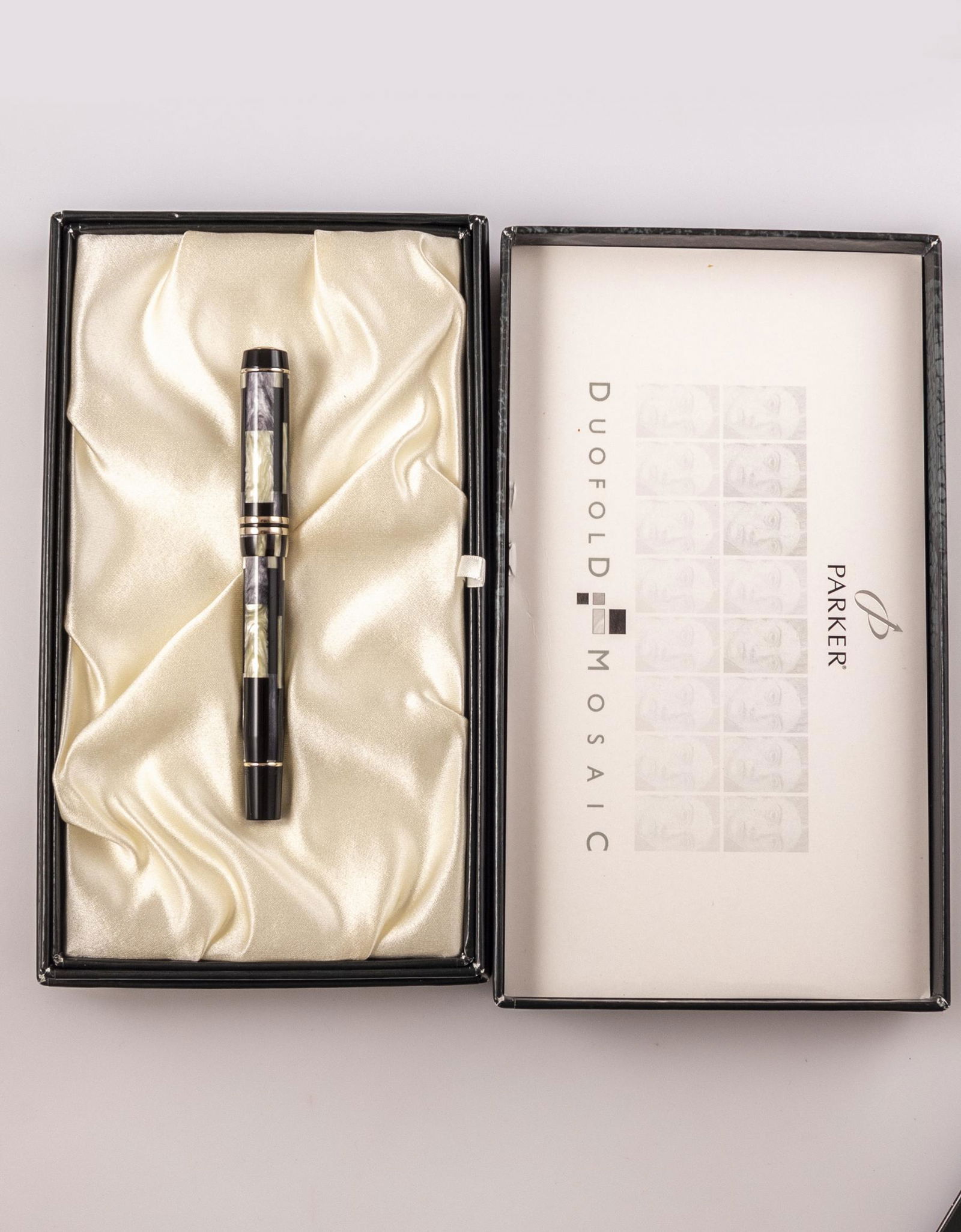 Parker Duofold Mosaic Fountain Pen, Special Edition (1 of 16)