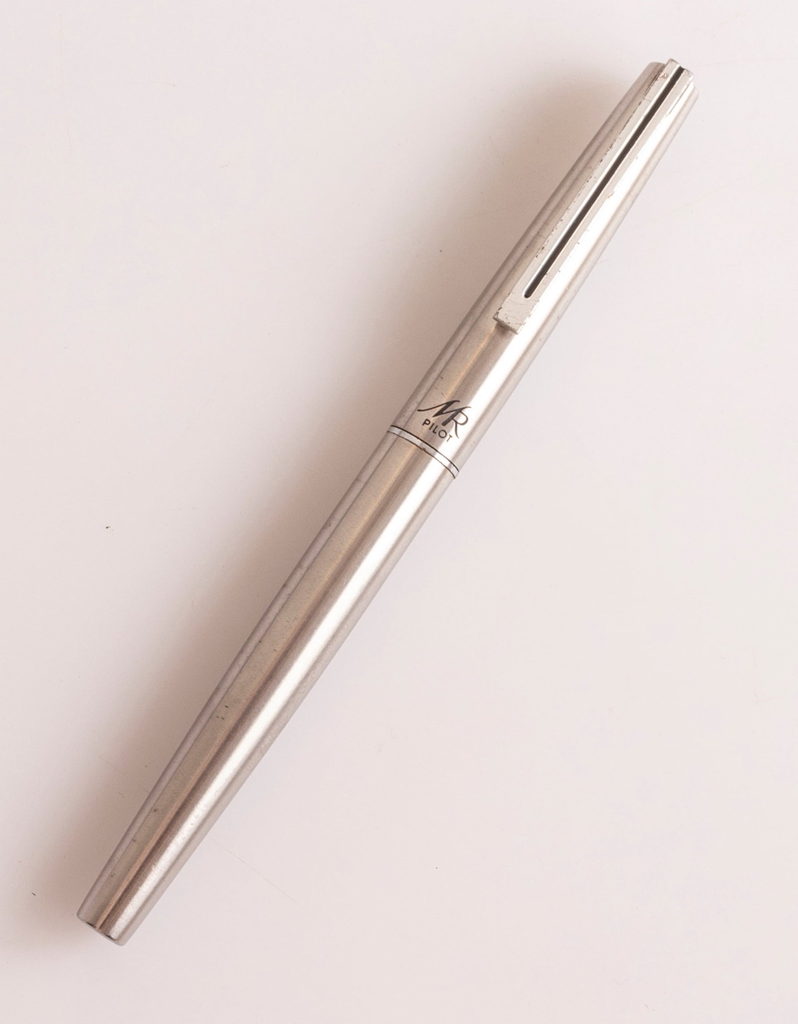 Pilot Murex Fountain Pen: Pilot Murex Fountain pen, Stainless Steel. Size: 5.2'' (13.3 cm). Steel nib, F. Used in very good condition.