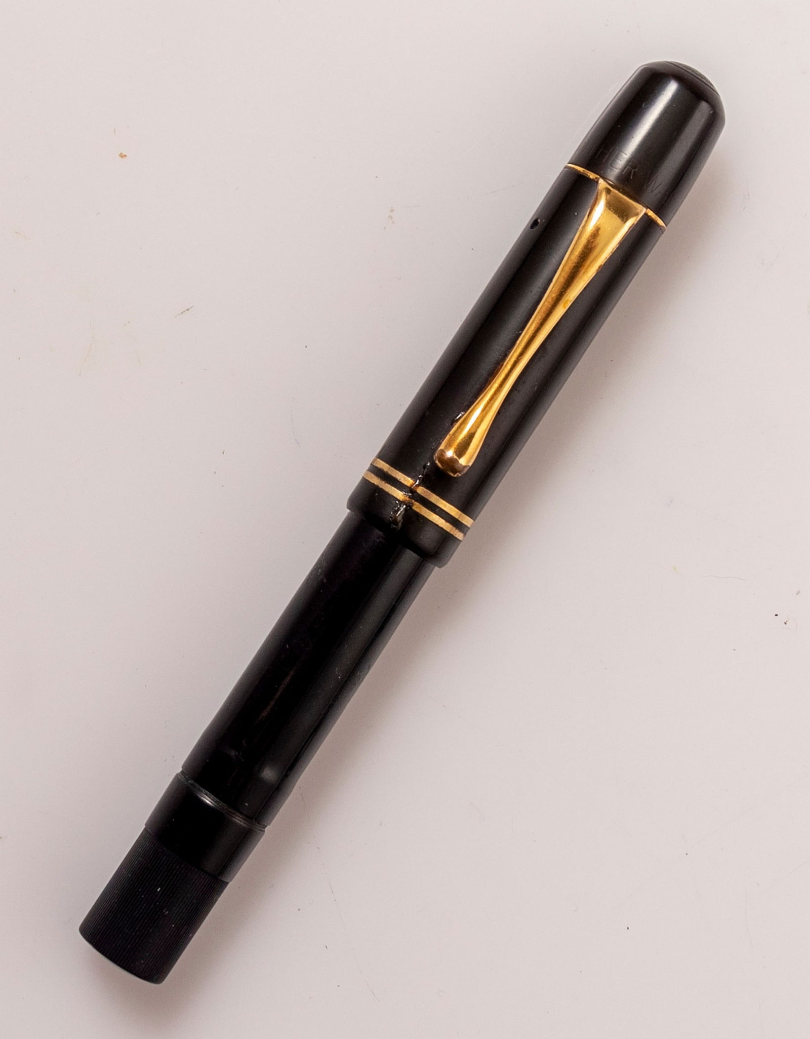 Pelikan 100 Fountain Pen (1 of 10)
