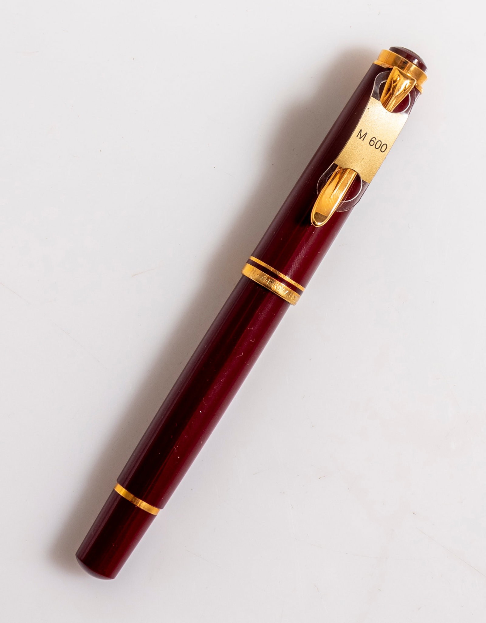 Pelikan M600 Fountain Pen, Old Style (1 of 9)