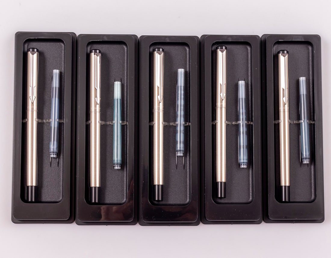 Parker Vector Flighter Fountain Pens (1 of 15)