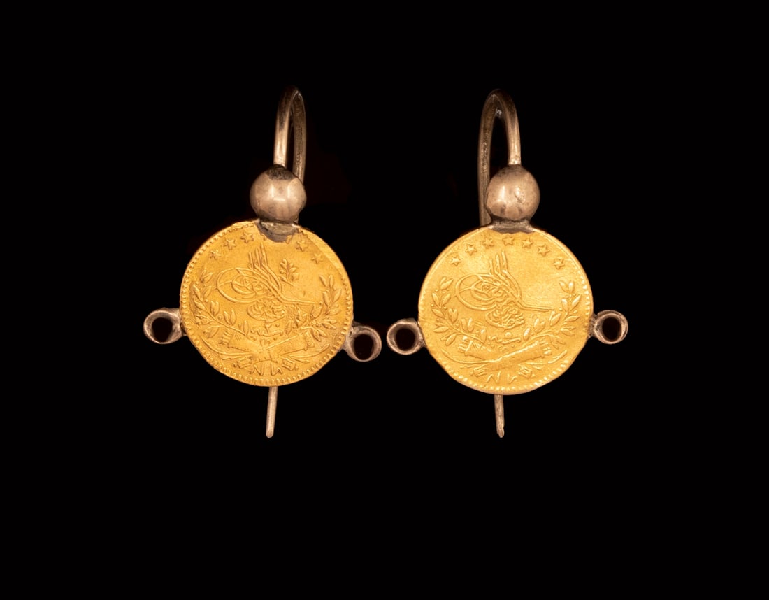 Gold and Coins Earrings (1 of 2)