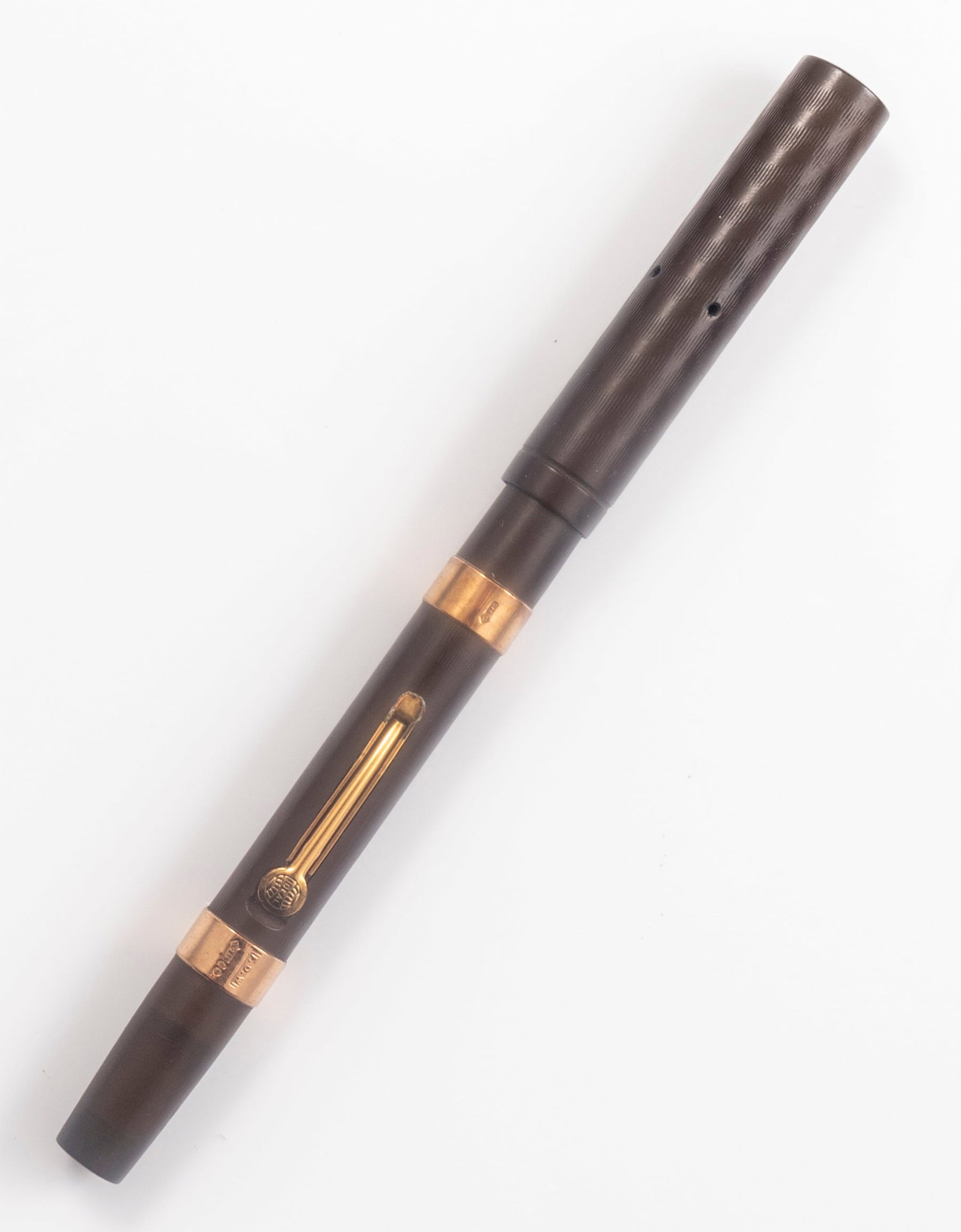 Waterman 52 1/2 Fountain Pen: Waterman 52 1/2 F.D.W fountain pen, Hard rubber, 9K gold deco bands. Size: 5.3" (13.5 cm). 14K gold nib, B. VG external condition, diaphragm needs replacing.