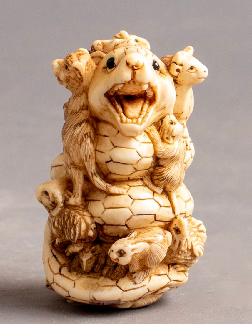 Carved Japanese Netsuke (1 of 7)