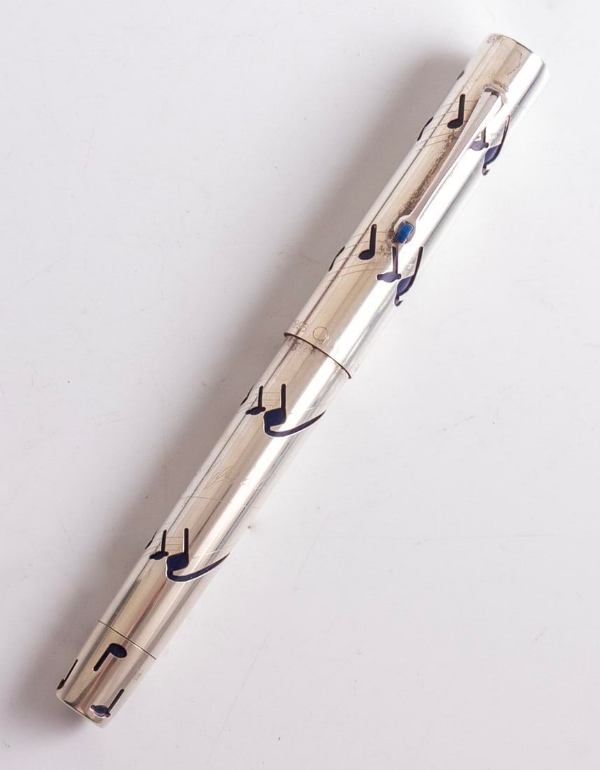 Omas LE Fountain Pen, Unicef 50th Anniversary Sign For Children - Julio Iglesias (1 of 11)