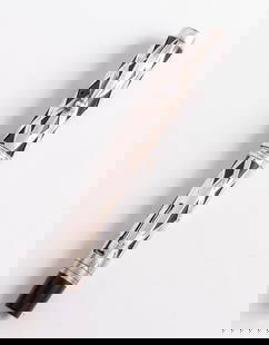 Waterman 403 Basketweave Fountain Pen: Waterman 403 Basketweave Fountain Pen, sterling silver. Size: 5.05" (12.8 cm). 14K gold flexible nib, F. Very good - excellent condition, name engraved, in working order.
